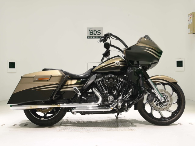 HD ROAD GLIDE FLTRXSE1800 2013