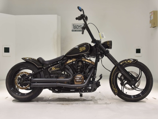 HD BREAKOUT FXBRS1870 2021