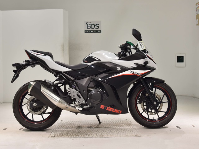 Suzuki GSX-250R