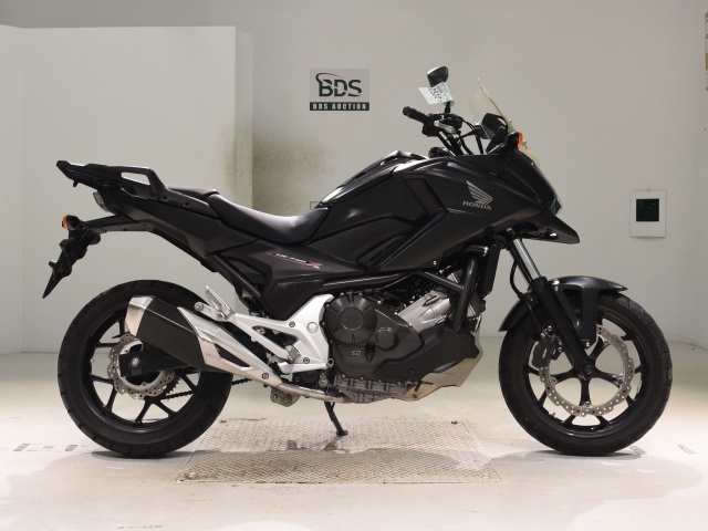 Honda NC750X 2016