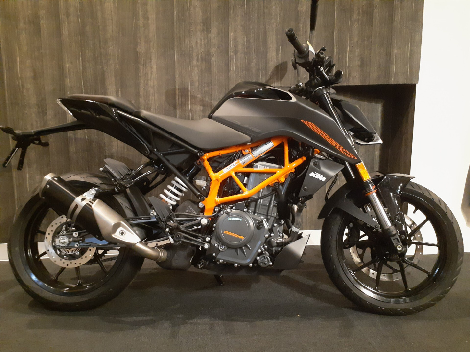 KTM 390 DUKE 2023