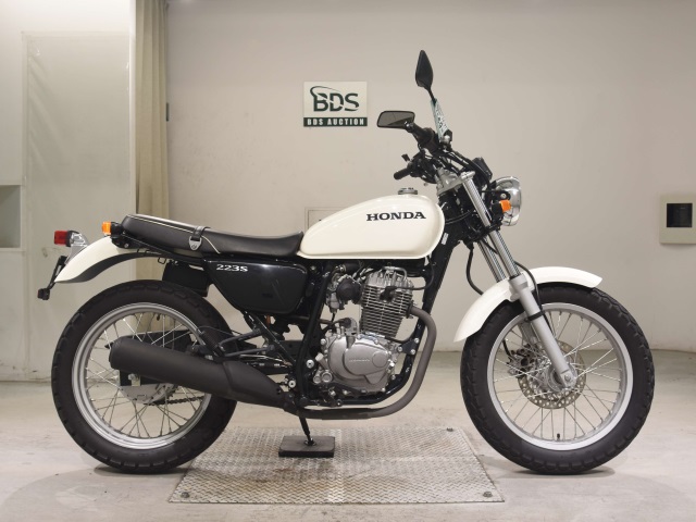 Honda CB223S 2010