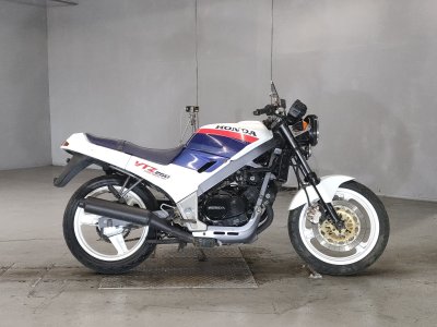 Honda VT250F XELVIS 1987