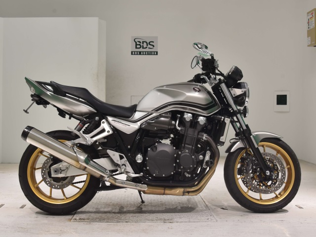 Honda CB1300SF 2021