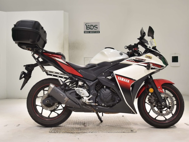 Yamaha YZF-R25 2016