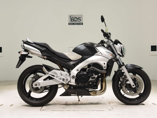 Suzuki GSR400A 2008