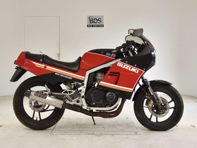 Suzuki GSX-R400 1984