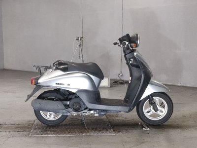 Suzuki ADDRESS V110
