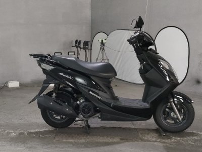 Suzuki SWISH