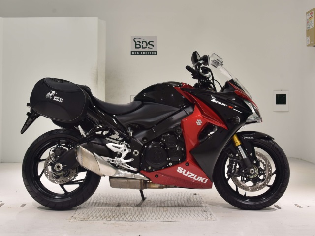 Suzuki GSX-S1000F 2015