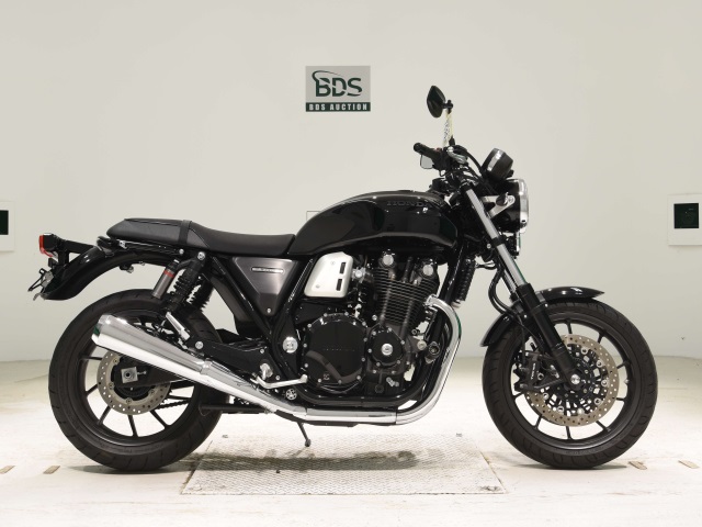 Honda CB1100RS 2021