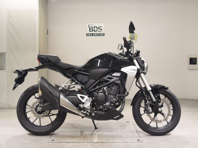 Honda CB250R 2018