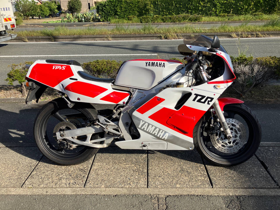 Yamaha TZR250 1989