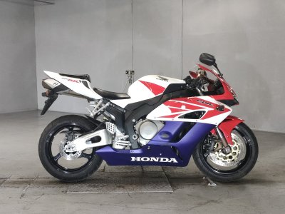 Honda CBR1000RR 2004