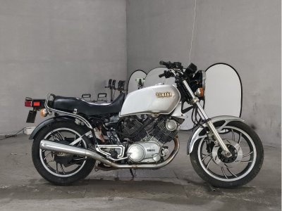 Yamaha XV750E 1983
