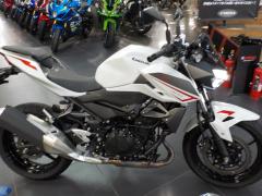 Kawasaki Z400 2022