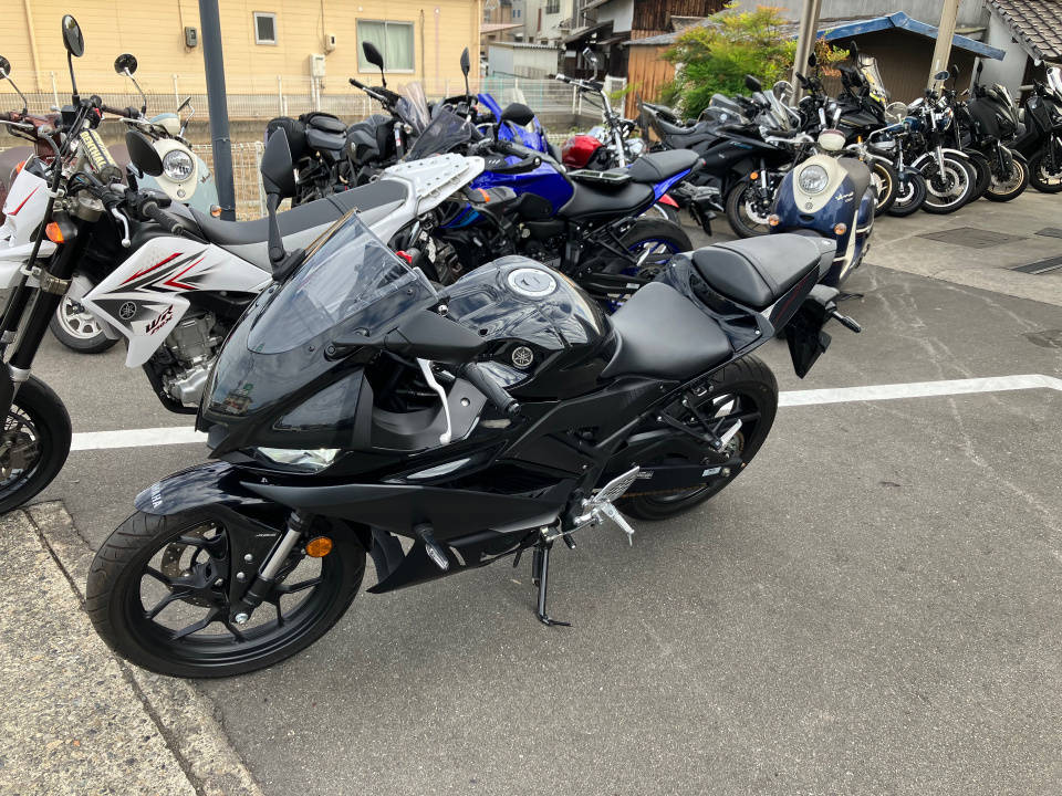 Yamaha YZF-R25 2022