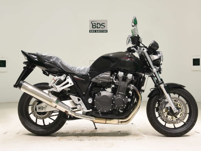Honda CB1300SF 2025