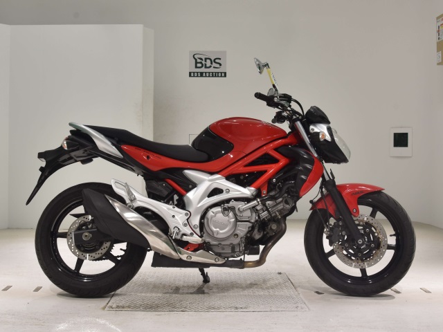 Suzuki GLADIUS SFV400 2010