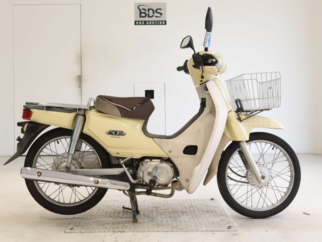 Honda C50 2012