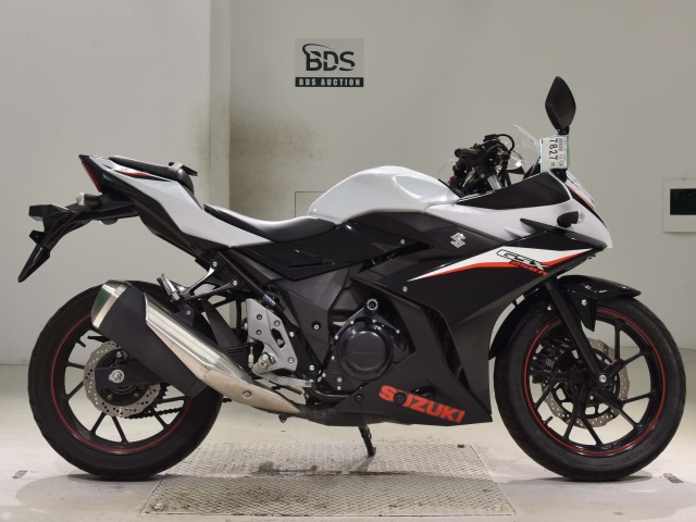 Suzuki GSX250R