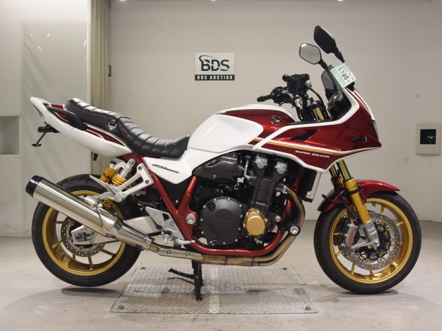Honda CB1300SF BOLDOR 2023