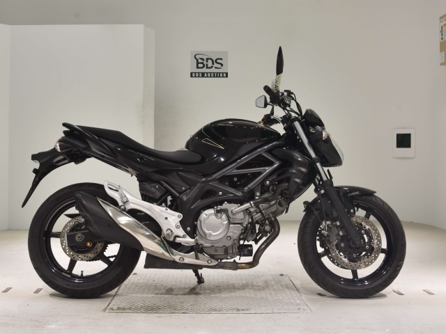 Suzuki GLADIUS SFV400 2010