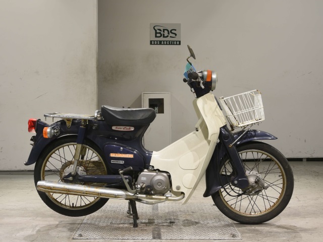 Honda C50 2002