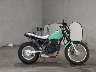 Yamaha TW225