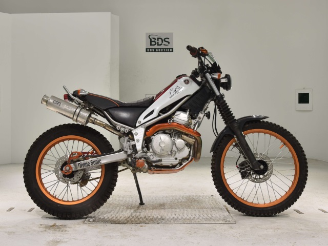 Yamaha TRICKER 2017