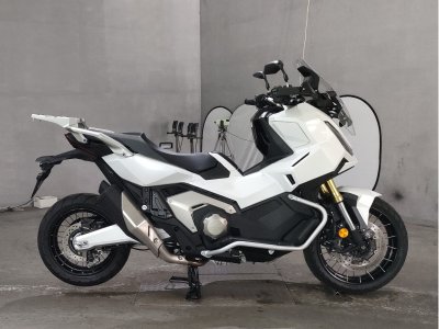 Honda X-ADV750 2025