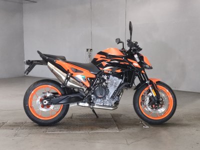 KTM 890 DUKE GP 2023
