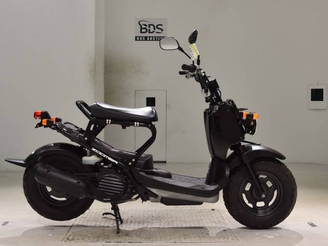 Honda ZOOMER 2011