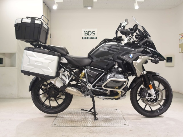 BMW r1250gs triple black 2022