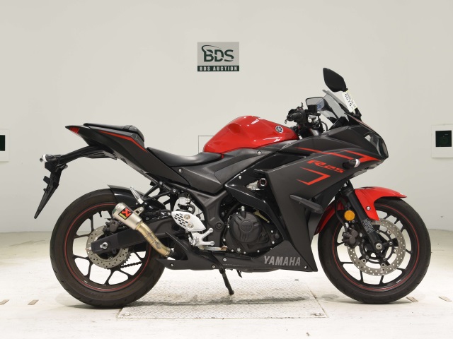 Yamaha YZF-R25 2017