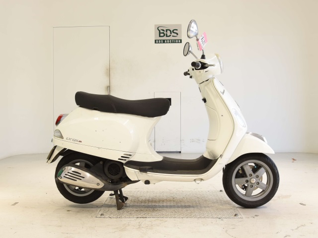 Vespa LX125