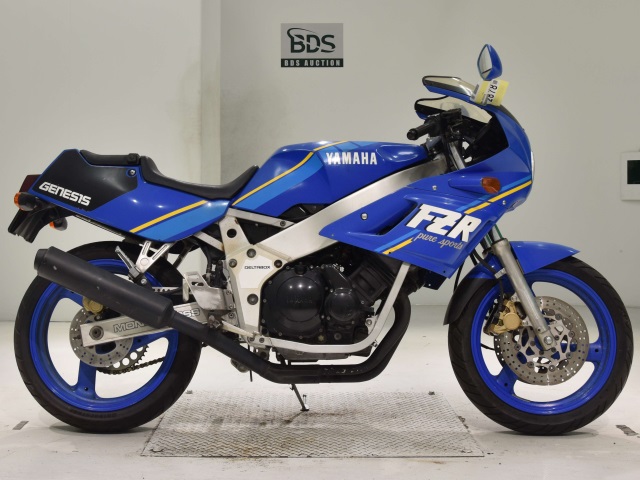 Yamaha FZR400 1986