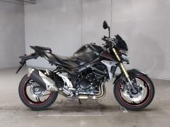 Suzuki GSR750 2013