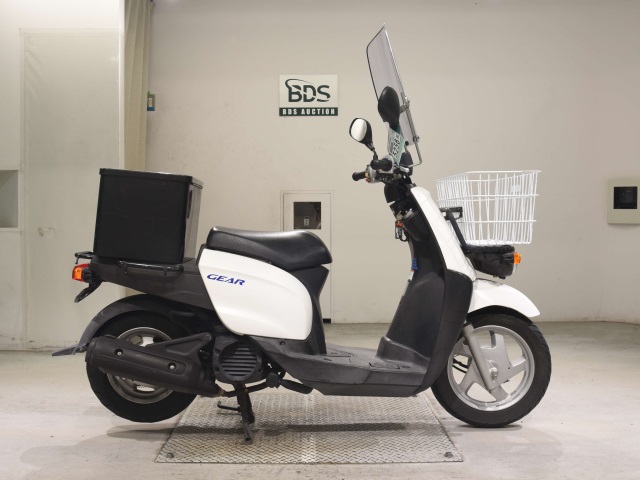 Yamaha GEAR PARKING 2010