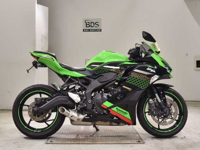 Kawasaki NINJA ZX-25R 2021
