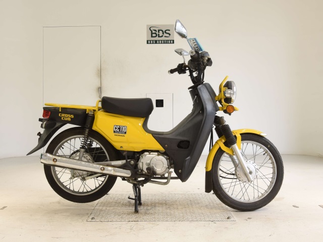 Honda CC110 CROSSCUB 2016