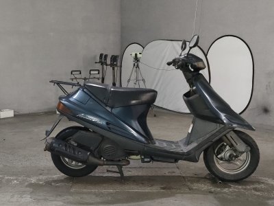 Suzuki ADDRESS V100