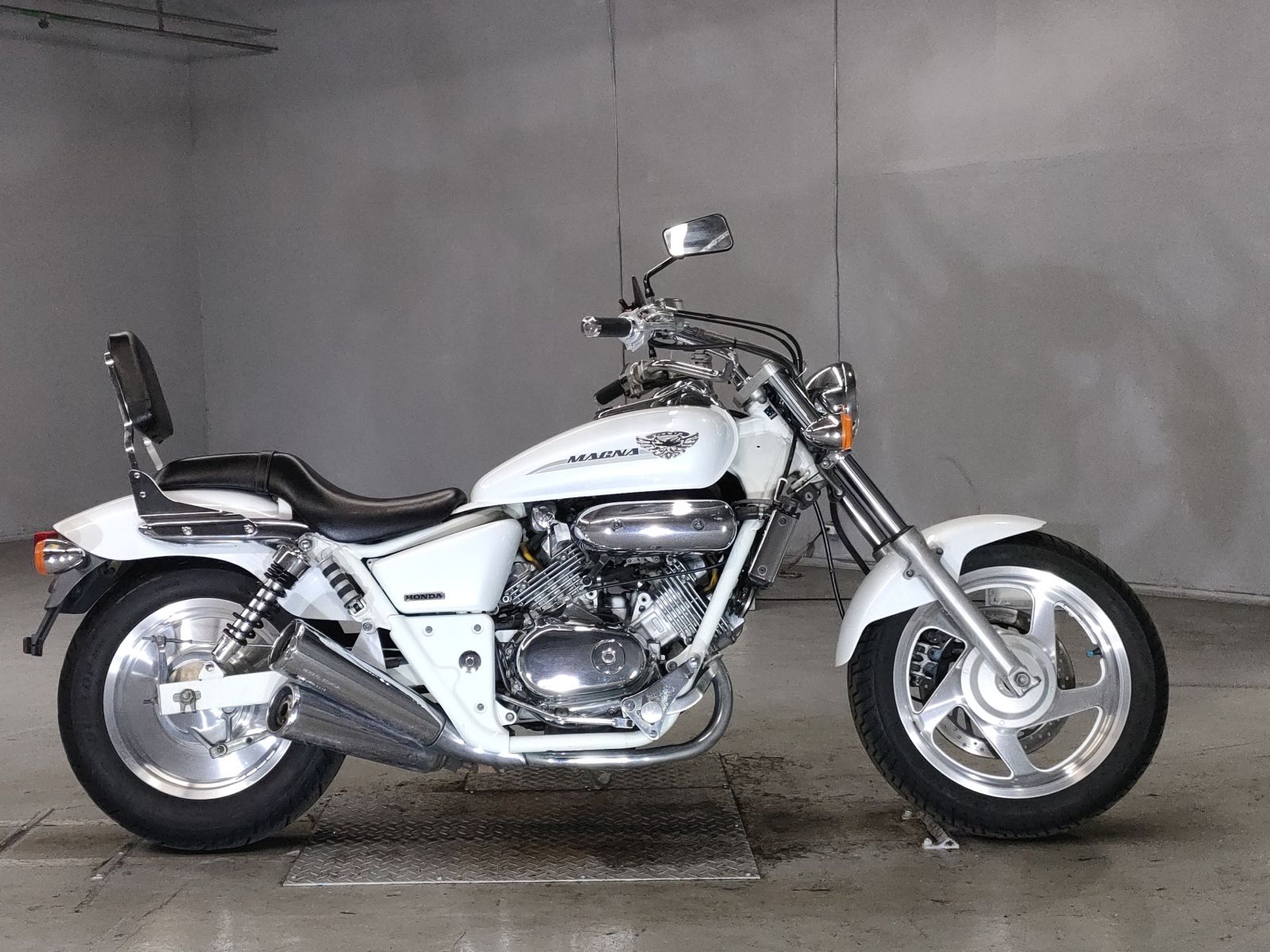 Honda MAGNA250 2005