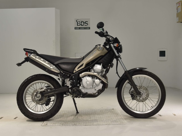 Yamaha TRICKER 2018