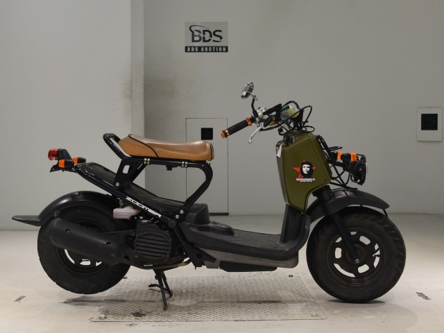 Honda ZOOMER 2011