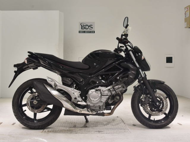 Suzuki GLADIUS SFV400 2013