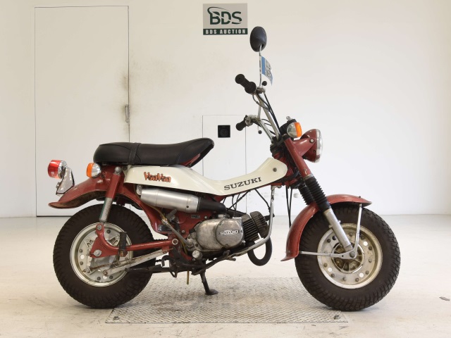 Suzuki RV75