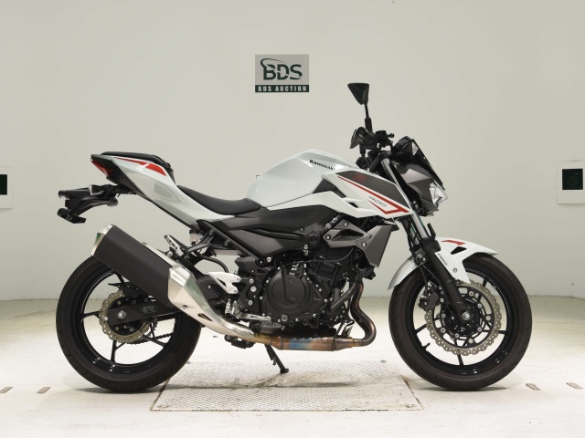 Kawasaki Z400 2022