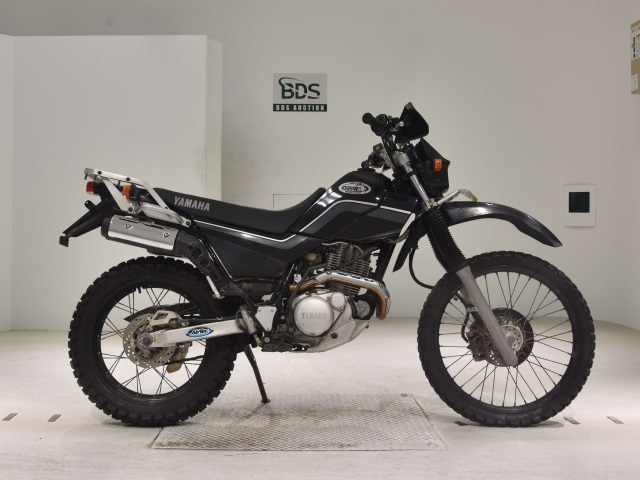 Yamaha SEROW XT225 2004