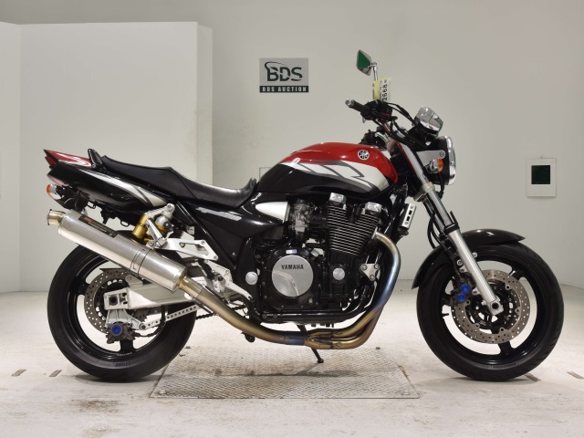 Yamaha XJR1300 2004